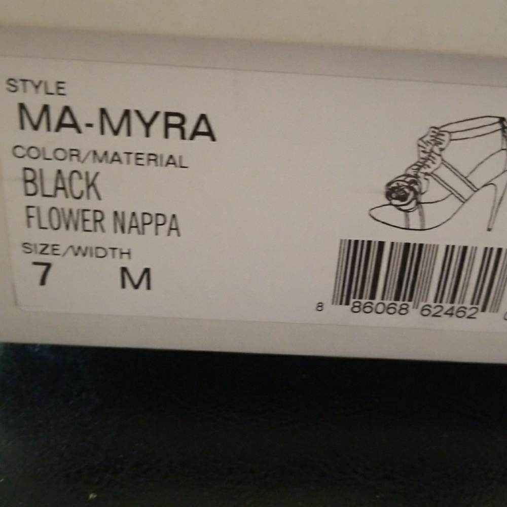 BCBGMAXAZRIA SHOES - Picture 5 of 5